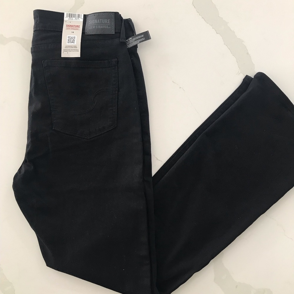 Signature Levi Mid-Rise Bootcut - Picture 2 of 5